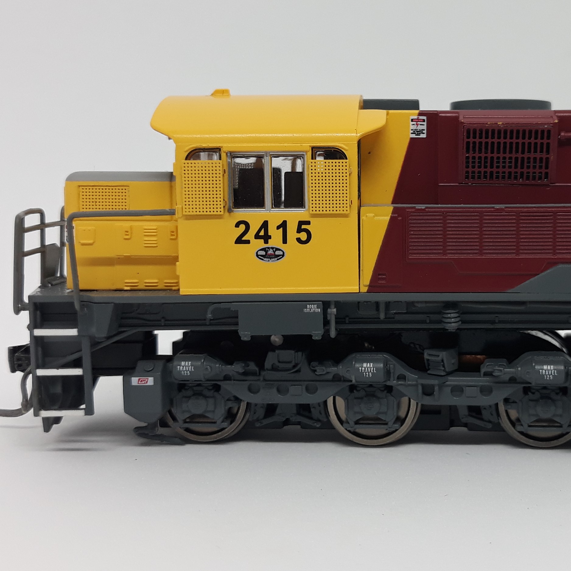 RTR040 2400 Class Locomotive #2415 HOn3½